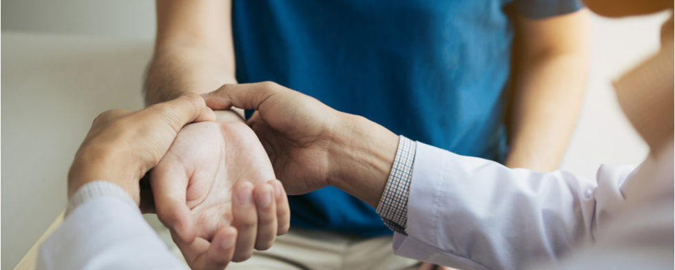 How Chiropractors Treat Wrist Problems