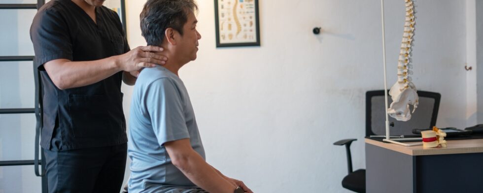 What Do Neurologists Think Of Chiropractors